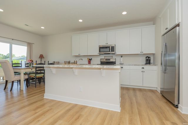 9804 Monte Way, Newburgh, IN 47630
