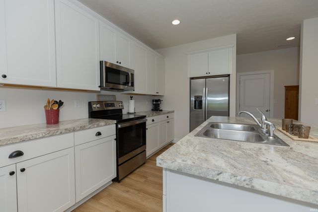 9804 Monte Way, Newburgh, IN 47630
