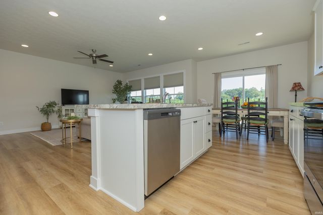9804 Monte Way, Newburgh, IN 47630