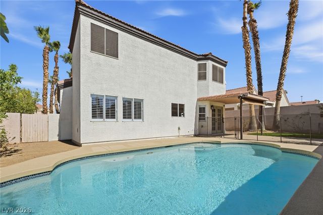 17 Golf View Drive, Henderson, NV 89074
