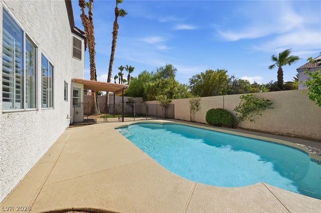 17 Golf View Drive, Henderson, NV 89074