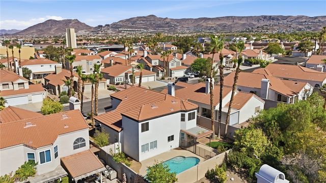 17 Golf View Drive, Henderson, NV 89074
