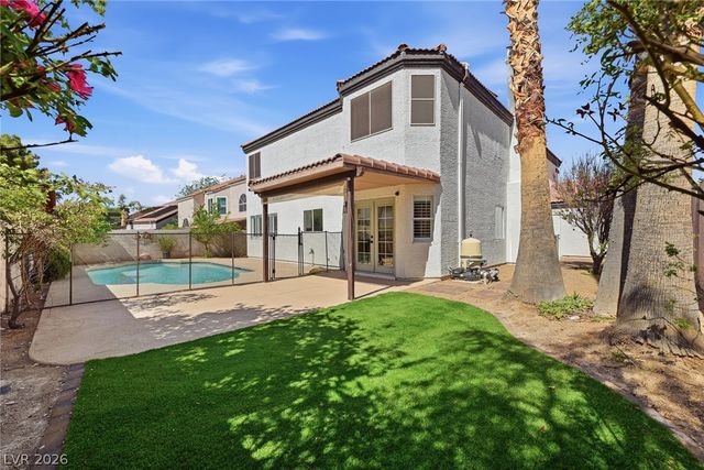 17 Golf View Drive, Henderson, NV 89074