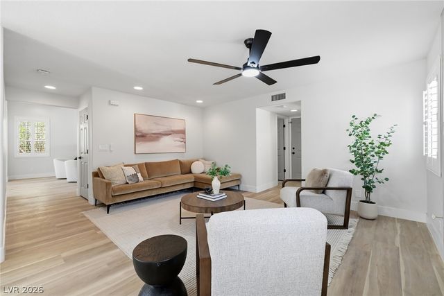 17 Golf View Drive, Henderson, NV 89074