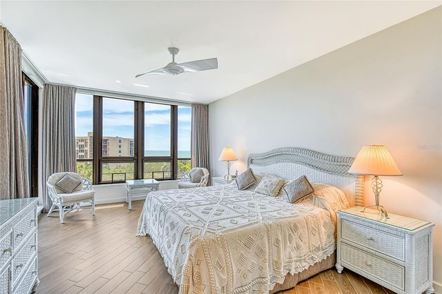 1211 GULF OF MEXICO DRIVE 302, Longboat Key, FL 34228