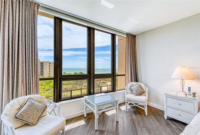 1211 GULF OF MEXICO DRIVE 302, Longboat Key, FL 34228