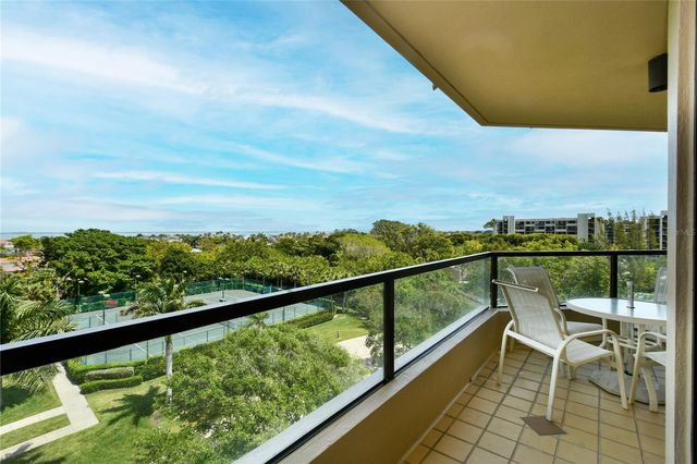 1211 GULF OF MEXICO DRIVE 302, Longboat Key, FL 34228