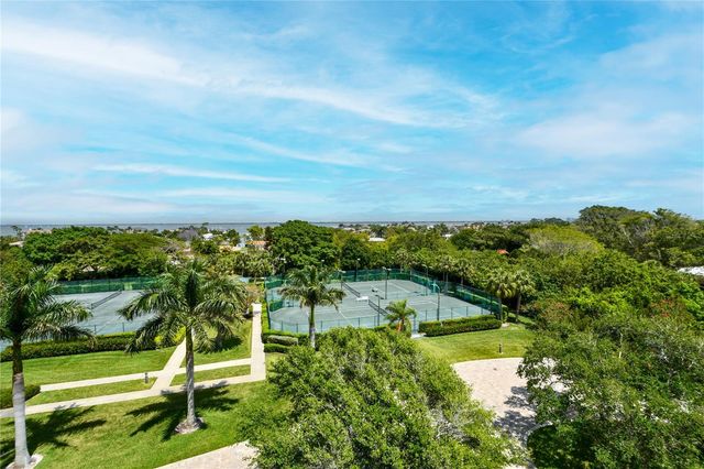 1211 GULF OF MEXICO DRIVE 302, Longboat Key, FL 34228