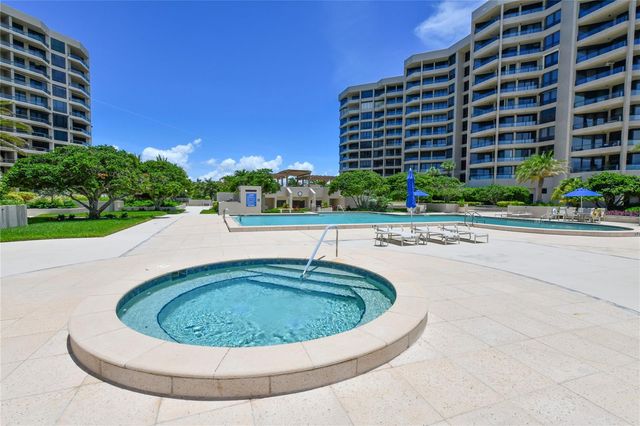 1211 GULF OF MEXICO DRIVE 302, Longboat Key, FL 34228
