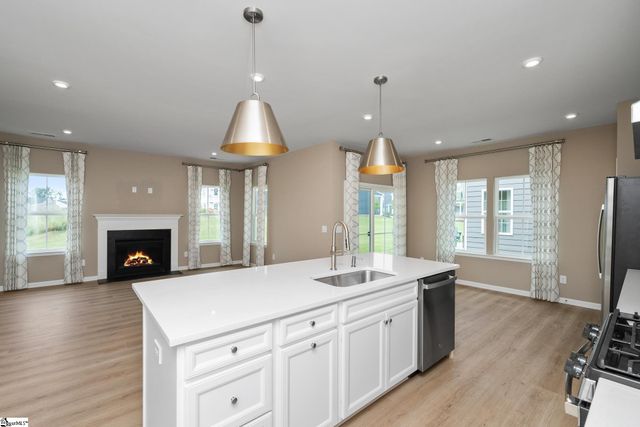 6010 Ives Avenue, Spartanburg, SC 29307