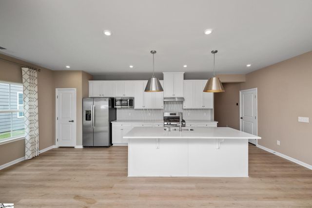 6010 Ives Avenue, Spartanburg, SC 29307