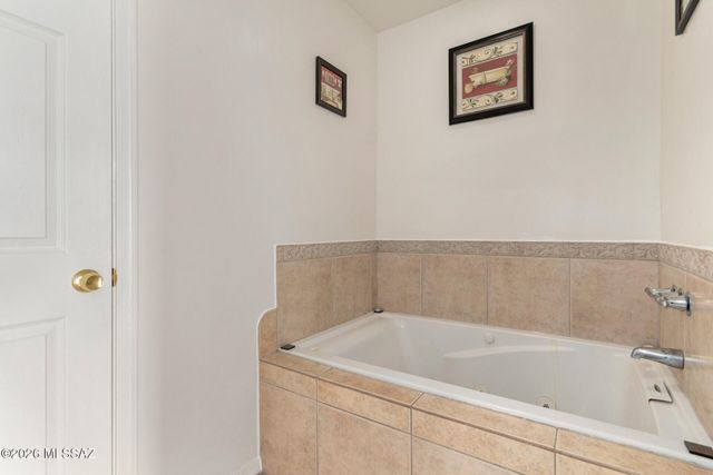 16805 S Horse Hollow Trail, Sahuarita, AZ 85629