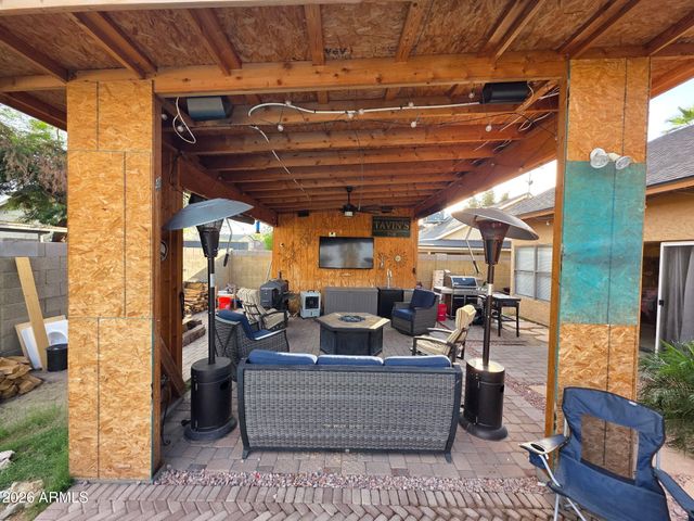 8837 W VIRGINIA Avenue, Phoenix, AZ 85037