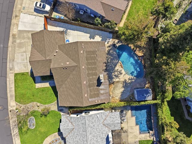 9260 Whittemore Dr, Elk Grove, CA 95624