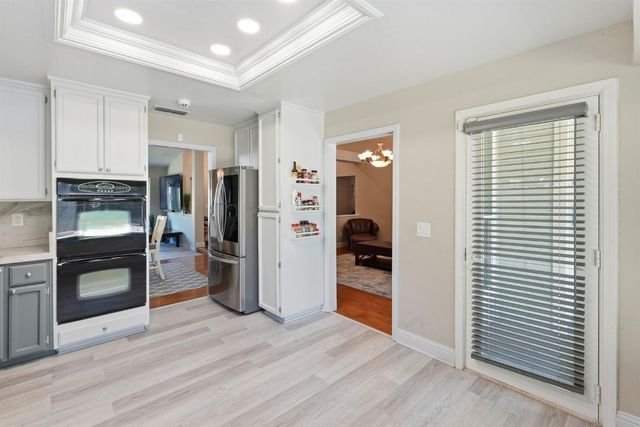 9260 Whittemore Dr, Elk Grove, CA 95624