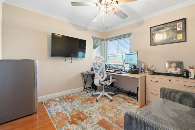 9260 Whittemore Dr, Elk Grove, CA 95624