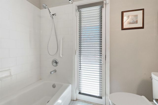 9260 Whittemore Dr, Elk Grove, CA 95624