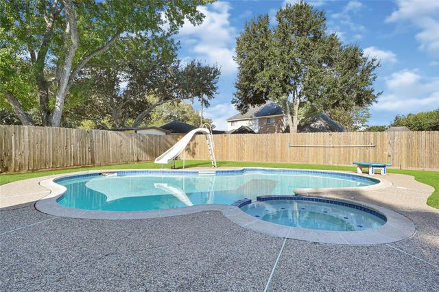 2315 Confederate Court, Richmond, TX 77406