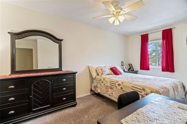3 Town House Drive, Massapequa Park, NY 11762