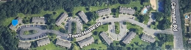 3 Town House Drive, Massapequa Park, NY 11762