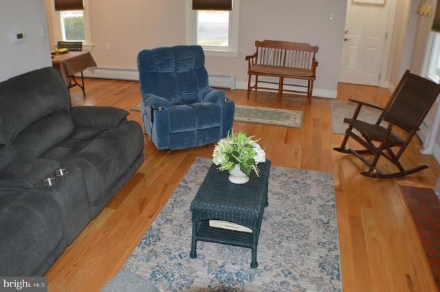 4061 LOCUST LN, Harrisburg, PA 17109