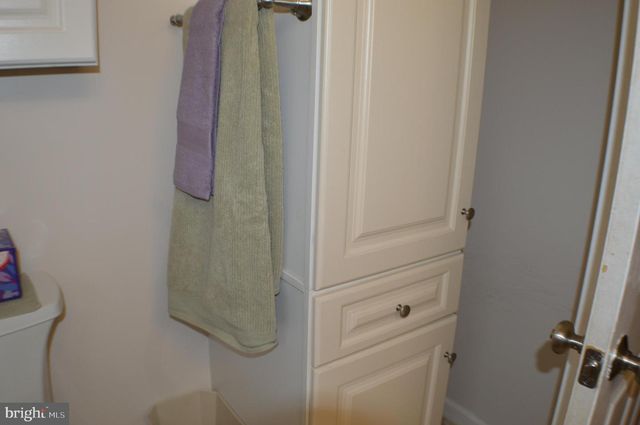 4061 LOCUST LN, Harrisburg, PA 17109