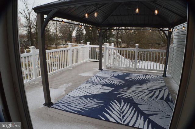 4061 LOCUST LN, Harrisburg, PA 17109