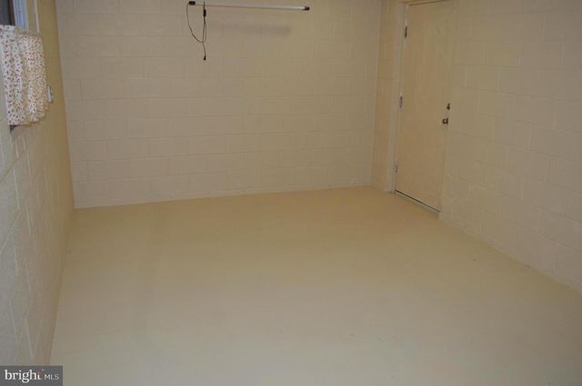 4061 LOCUST LN, Harrisburg, PA 17109