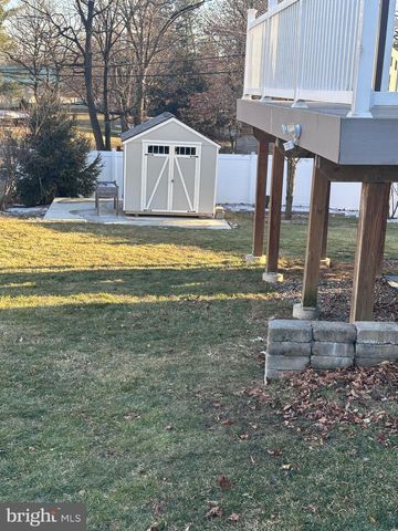 4061 LOCUST LN, Harrisburg, PA 17109