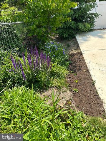 4061 LOCUST LN, Harrisburg, PA 17109