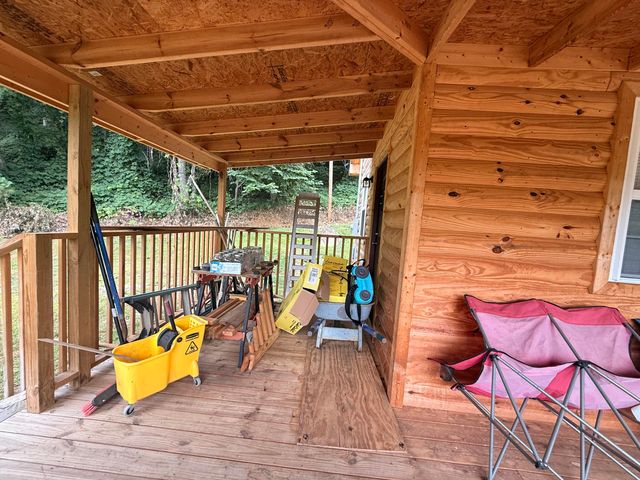 3001 Dryhill Road, Hyden, KY 41749