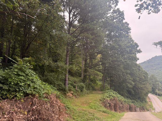 3001 Dryhill Road, Hyden, KY 41749