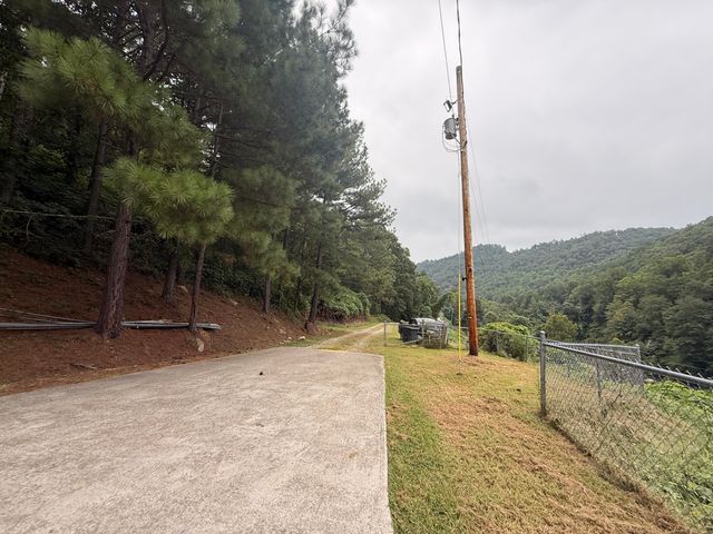 3001 Dryhill Road, Hyden, KY 41749