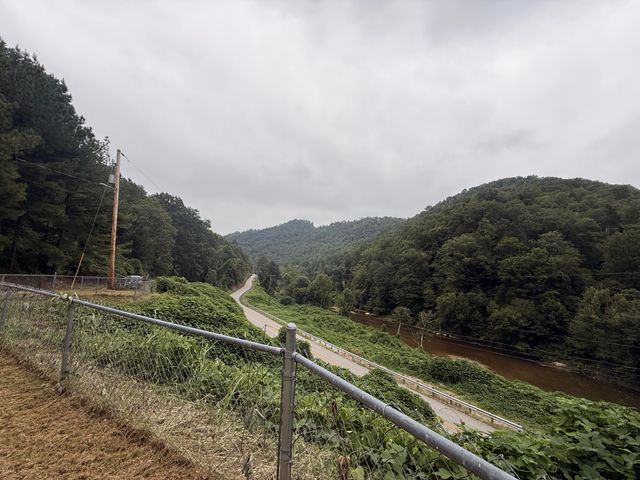 3001 Dryhill Road, Hyden, KY 41749