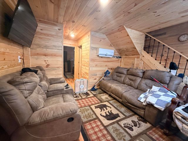 3001 Dryhill Road, Hyden, KY 41749