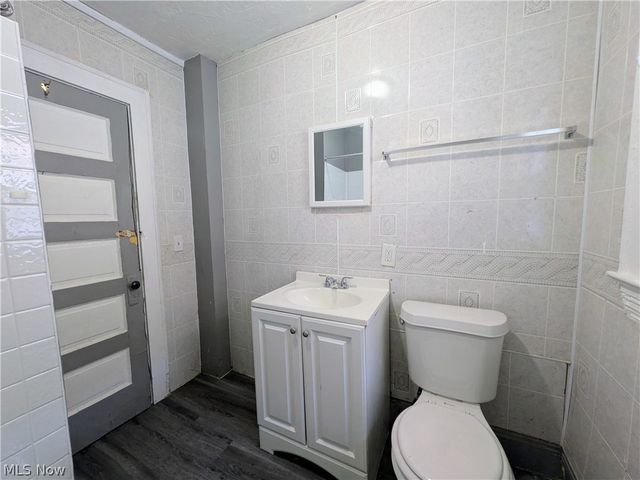 10721 Columbia Avenue, Cleveland, OH 44108