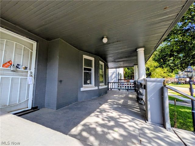 10721 Columbia Avenue, Cleveland, OH 44108