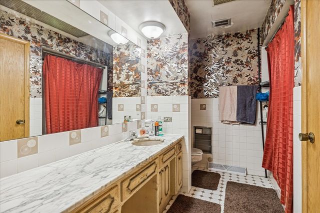 10129 Westmanor Drive, Franklin Park, IL 60131