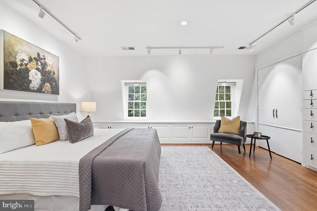 2539 WATERSIDE DR NW, Washington, DC 20008