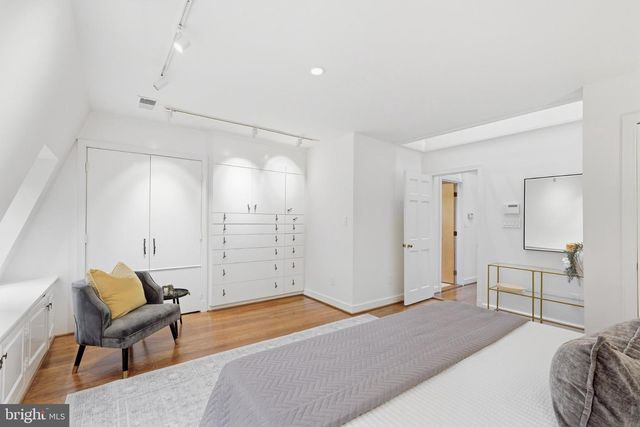 2539 WATERSIDE DR NW, Washington, DC 20008