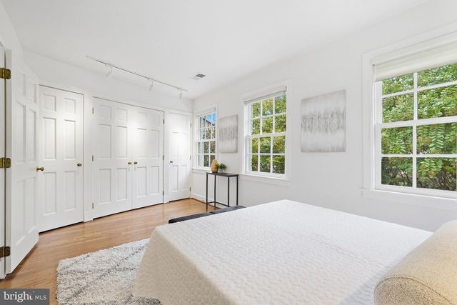 2539 WATERSIDE DR NW, Washington, DC 20008