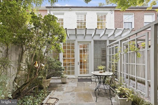 2539 WATERSIDE DR NW, Washington, DC 20008