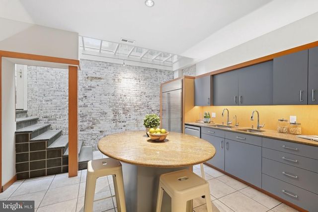 2539 WATERSIDE DR NW, Washington, DC 20008