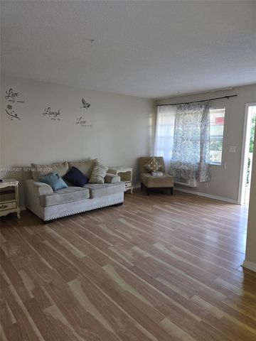 314 S J St 7, Lake Worth, FL 33460