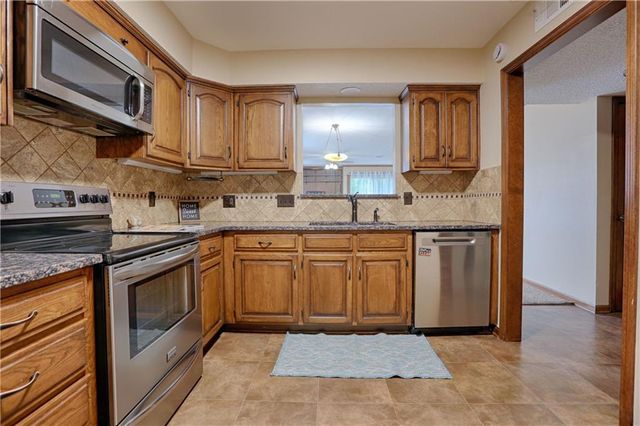 303 E Partridge Avenue G, Independence, MO 64055