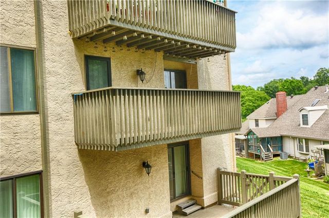 303 E Partridge Avenue G, Independence, MO 64055