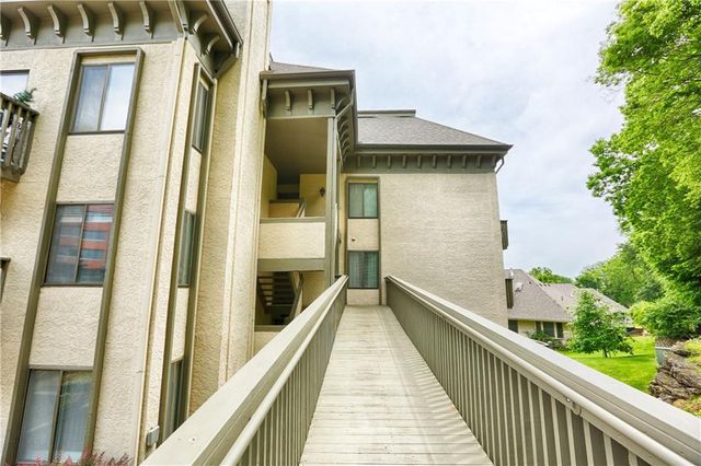 303 E Partridge Avenue G, Independence, MO 64055