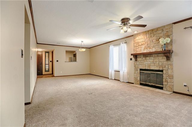 303 E Partridge Avenue G, Independence, MO 64055