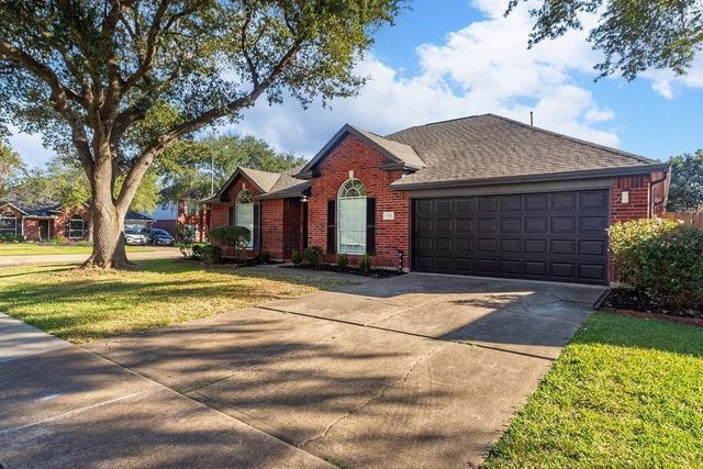 3718 Brighton Lane, Pearland, TX 77584