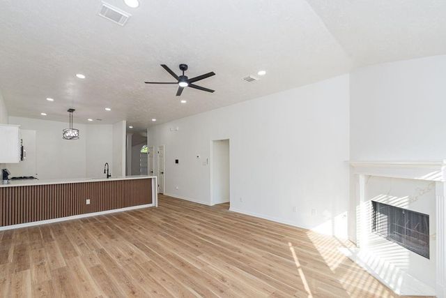 3718 Brighton Lane, Pearland, TX 77584